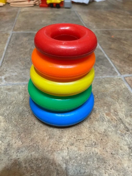 Vtg-ABC & Shape Blocks - Stackable Rings - Picture 13 of 15